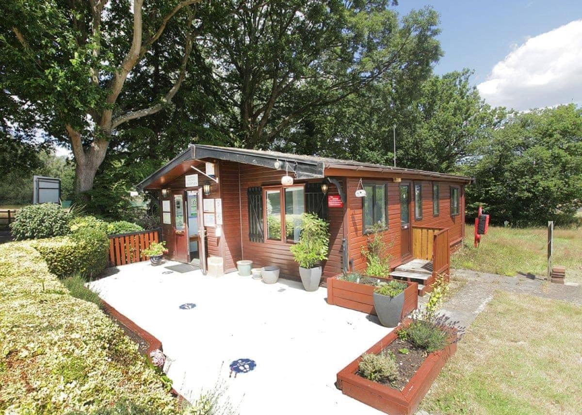 Mercury Yacht Harbour And Holiday Park Lower Swanwick ภายนอก รูปภาพ