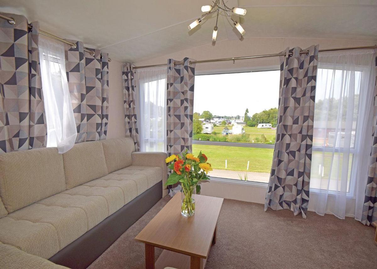Mercury Yacht Harbour And Holiday Park Lower Swanwick ภายนอก รูปภาพ